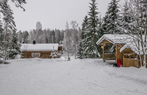 Kangasniemi House | Cozy Holiday Home Mäntyrinne with Hot Tub & Pet Friendly