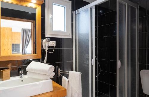 San Lorenzo al Mare House | Cozy Holiday Home Mandorlo - Pet & Child Friendly Stay