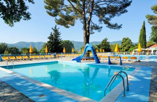 Villanova d'Albenga House | Perfect Holiday Home Mobilhome B - AEG402 with Pool & Pets