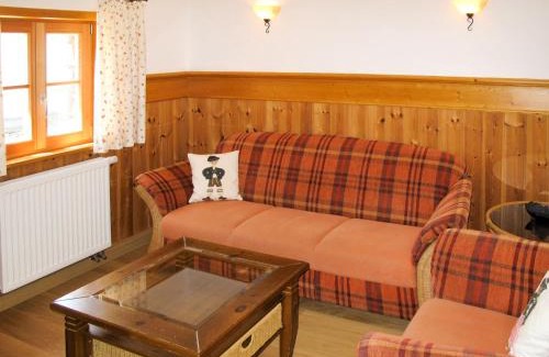 Ginselsried House | Discover Holiday Home Mader: Pet-Friendly & 4-Star Comfort