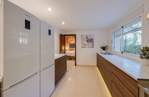 Crestatx House | Holiday Home 'Magna' with Private Pool, Wi-Fi and Air Conditioning