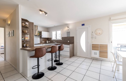 Lacanau-Ocean House | Relaxing Holiday Home 'Maison Du Lion' with Pool & Ocean View