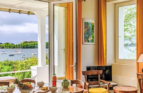 Arradon House | Oceanfront Serenity at Maison La Prâme by Interhome