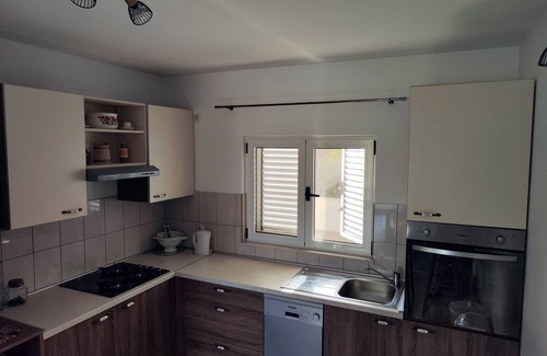 Maslinica House | Cozy Holiday Home Maja with Family-Friendly Amenities