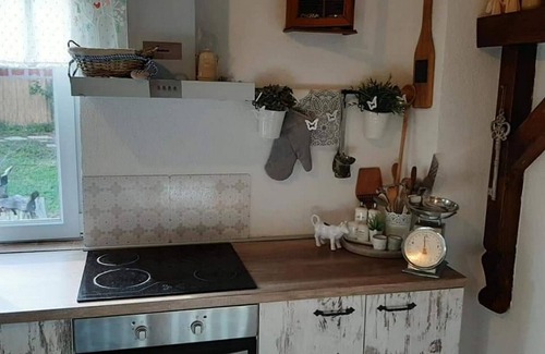 Suza House | Comfortable Holiday Home Mali Anđeo with Spa and Hot Tub