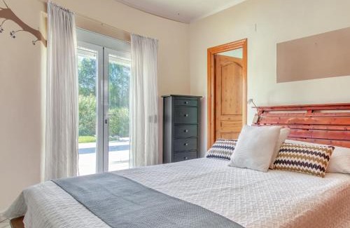 Urbanizacion La Mandarina House | Pet-Friendly Holiday Home Margarita with Pool Access