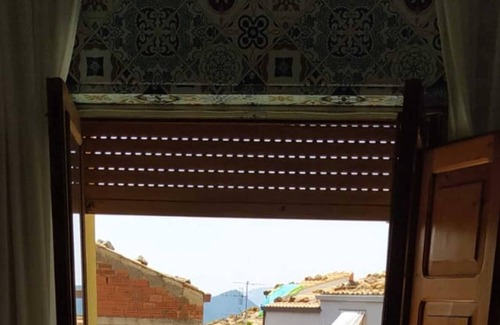 Pollina House | Holiday Home Maria Banana Guest House with Sea & Mountain View and Wi-Fi