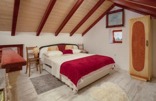 Polje House | Family-Friendly Holiday Home Maria - MLK171 Awaits You