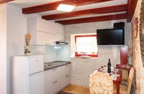 Polje House | Family-Friendly Holiday Home Maria - MLK171 Awaits You