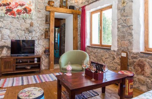 Peljesac peninsula House | Beachfront Retreat at Holiday Home Mario: 4-Star Comfort