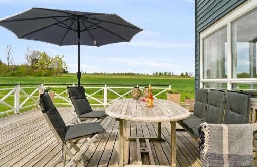 Gudhjem House | Inviting Holiday Home Melin - All-Inclusive Family Retreat