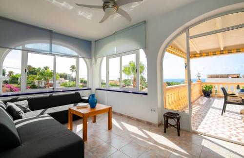 Urbanitzacio la Fustera House | Pet-Friendly Holiday Home Meluca with Pool and Great Reviews