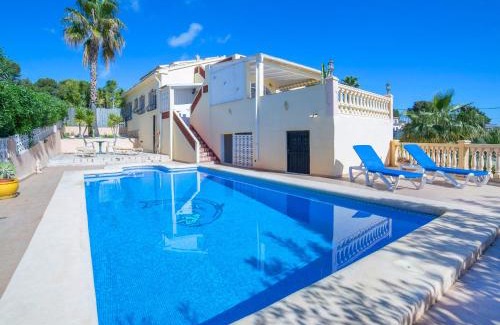 Urbanitzacio la Fustera House | Pet-Friendly Holiday Home Meluca with Pool and Great Reviews