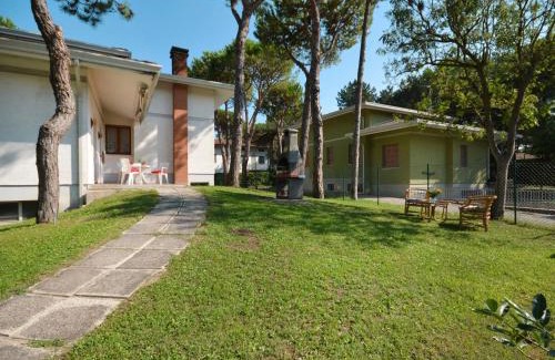 Lignano Riviera House | Pet-Friendly Holiday Home Missana: Family Retreat Awaits