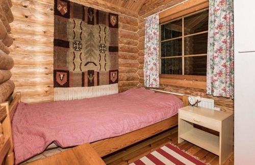Hankasalmi House | Inviting Holiday Home Mikko: Pet Friendly with Hot Tub