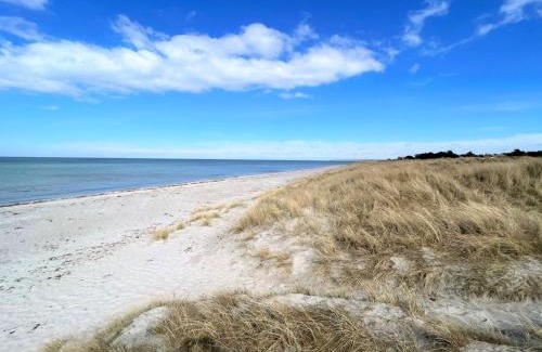 Nykobing Sjaelland House | Cozy Holiday Home Miljanka Just Steps from the Sea