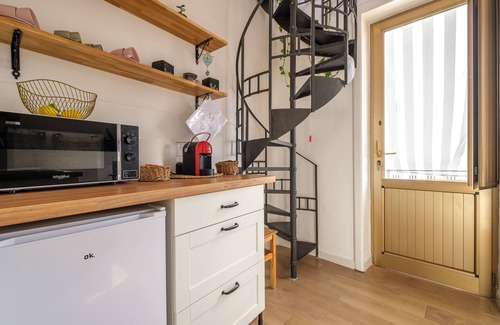 Spadafora House | Pet-Friendly Holiday Home 'Mira' with Ocean View Terrace