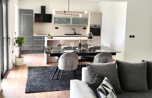 Orebic Apartment | Oceanfront Holiday Home Mirela - Guest Rated 9.3/10