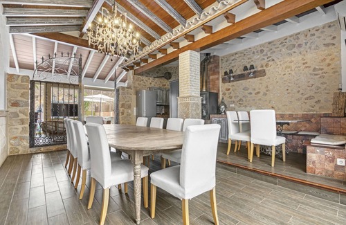 Jalon House | Inviting Holiday Home 'Mistela' with Mountain View & Pool
