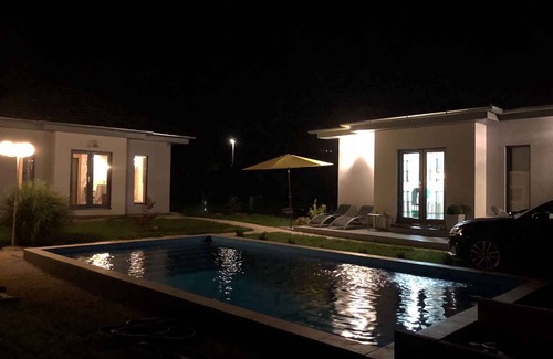 Abrahamhegy House | Modern Holiday Home with Pool and Lake View Amenities