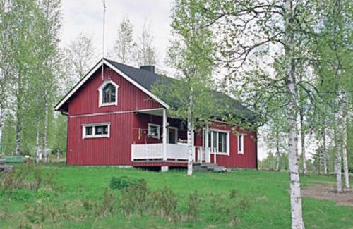 Kehys-Kainuu House | Top-Rated Holiday Home Mustikkainen with Hot Tub & Pet Access