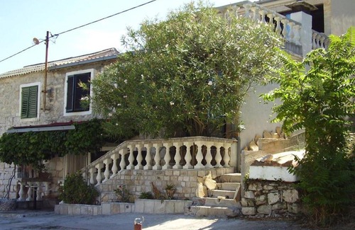 Cove Donja Krusica (Donje selo) House | Cozy Holiday Home Nik - Steps from the Oceanfront