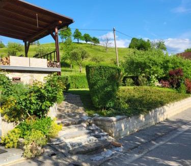 Hotavlje House | Inviting Holiday Home NA VASI with Kitchen & Child-Friendly Amenities