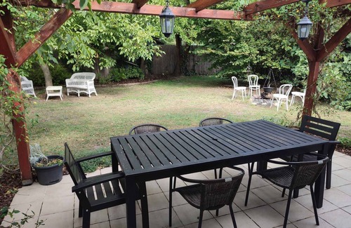Balatonfoldvar House | Holiday home near the beach with Wi-Fi and large terrace
