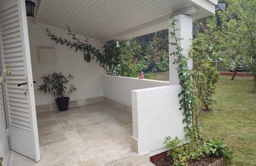 Balatonfoldvar House | Holiday home near the beach with Wi-Fi and large terrace
