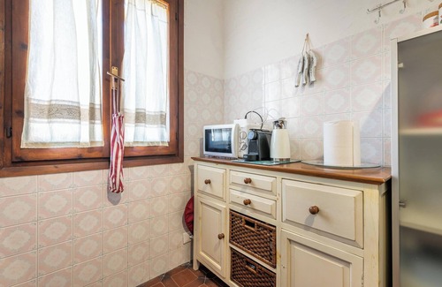 Sarroch House | Relaxing Holiday Home "Nicoleup" with Sea View and Garden