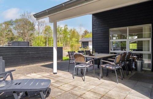 Hou House | Family-Friendly Holiday Home Nilus Near NE Jutland Beach