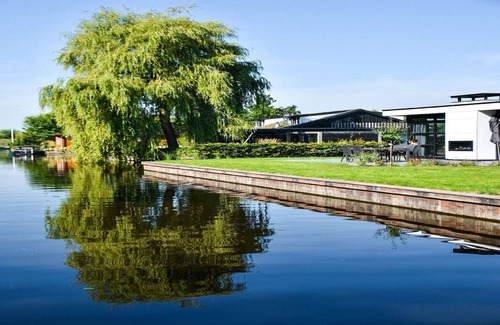 Loosdrecht House | Family-Friendly House with Three Bathrooms in Holiday Park