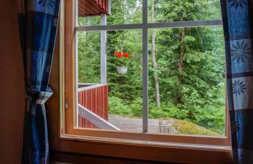 Pargas House | Cozy Holiday Home Nokikana 7 with Hot Tub & Pet Friendly