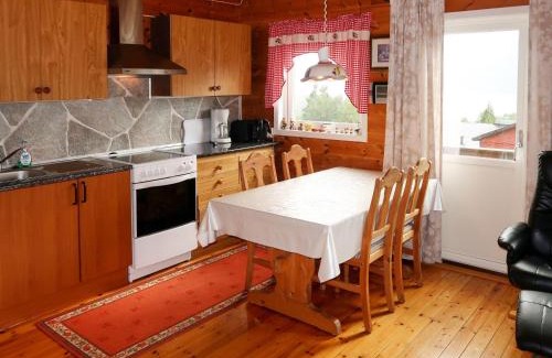 Hyllestad House | Guest Rated 9.5: Holiday Home Oasen - FJS143 Awaits You