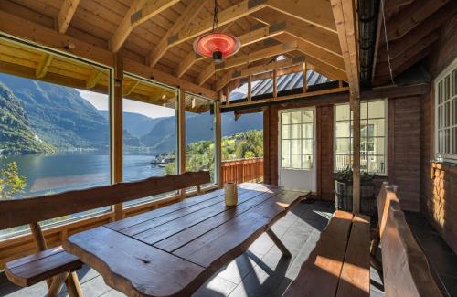 Vik House | Pet-Friendly Holiday Home Odin with Hot Tub & Great Reviews