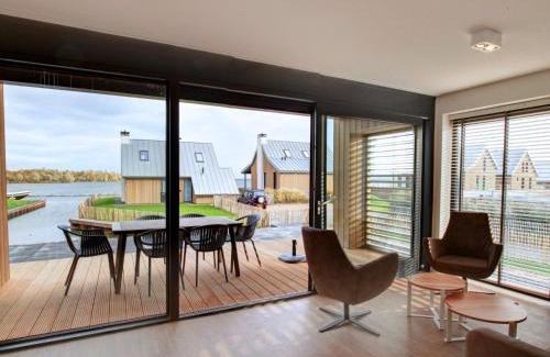Tholen House | Oceanfront Holiday Home at Oesterdam Resort - Guest Rated 10/10