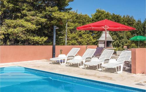 Okrug Donji House | Elegant 6 Bedroom Home in Okrug Donji with Pool