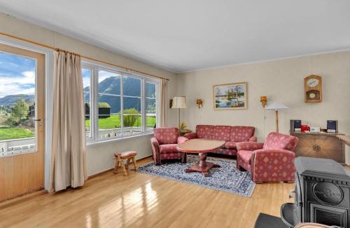 Aseral House | Oceanfront Holiday Home Olavbu - Guest Rated 9.3/10