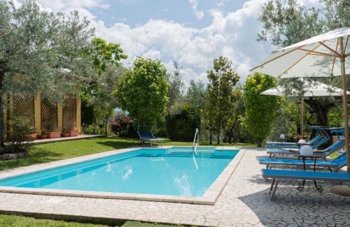 Canneto House | Relax at Holiday Home Olive Grove Sabina with Pool Access