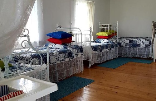 Chistoozernyy House | Explore Kazachiya 20: Pet-Friendly Retreat with Top Ratings