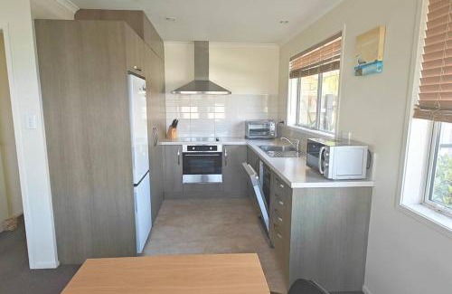 Tauranga House | Family-Friendly Holiday Home on Levers - Guest Rated 10/10
