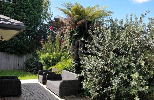 Tauranga House | Family-Friendly Holiday Home on Levers - Guest Rated 10/10