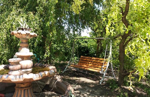 Petrovskoye House | Pet-Friendly Holiday Home on Seminarska with Breakfast