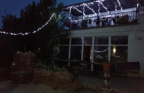 Petrovskoye House | Pet-Friendly Holiday Home on Seminarska with Breakfast