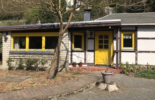 Bastei House | Elbe Retreat: Perfect Getaway for All Ages with Ocean View