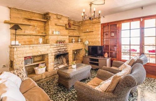 Alcanar House | Cozy Holiday Home Pino with Pool & Pet-Friendly Amenities