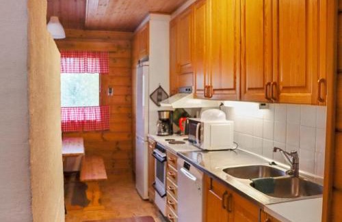 Tormanmaki House | Discover Holiday Home Paljakan Pirtit A4: Family-Friendly Retreat