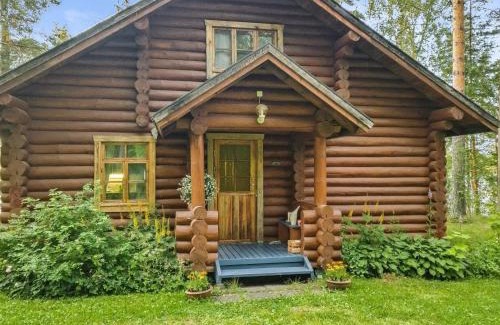 Savonlinna House | Relaxing Holiday Home Palkinniemi with Hot Tub & Kitchen