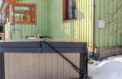 Tampere House | Inviting Holiday Home Palttala: Pet & Child Friendly Stay