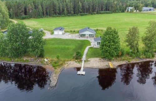 Saarijarvi House | Relaxing Holiday Home Pariisinranta with Hot Tub & Kitchen
